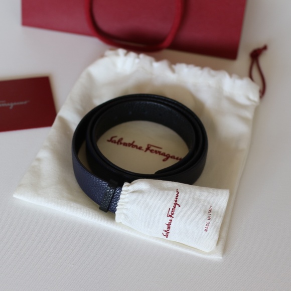 Salvatore Ferragamo Reversible and adjustable Gancini belt - Picture 15 of 16